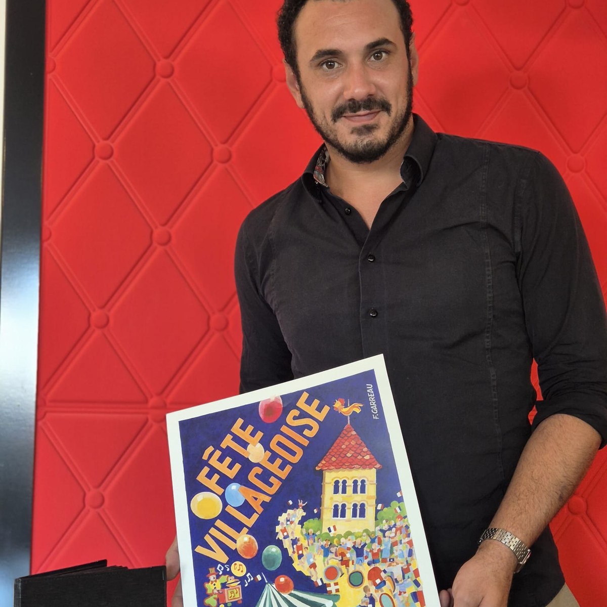 L'Assiette Rouge présente l'affiche 2026 de la Fête Villageoise