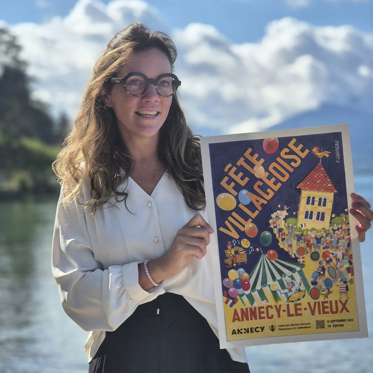 Marine du Sordet présente l'affiche 2026 de la Fête Villageoise